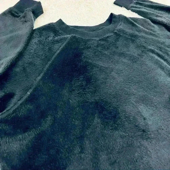 Topshop Black Furry Puma Long Sleeve Pullover Cropped Sweatshirt Size 4 - Picture 8 of 14